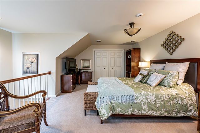 264 Cobblestone Dr, Hempfield Twp, PA 15601