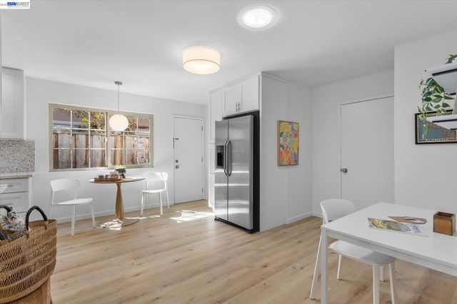 316 Fair Haven Rd, Alameda, CA 94501