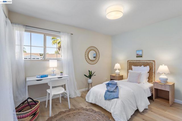 316 Fair Haven Rd, Alameda, CA 94501
