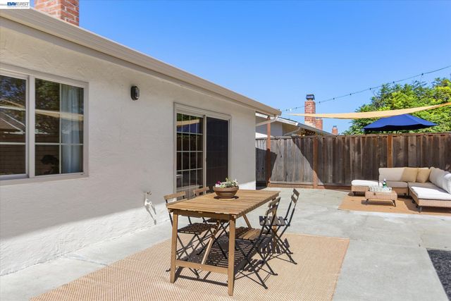 316 Fair Haven Rd, Alameda, CA 94501