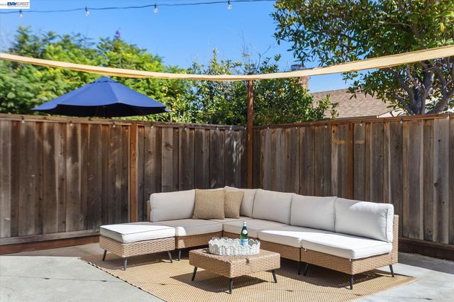 316 Fair Haven Rd, Alameda, CA 94501