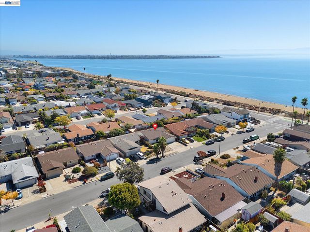 316 Fair Haven Rd, Alameda, CA 94501