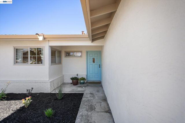 316 Fair Haven Rd, Alameda, CA 94501