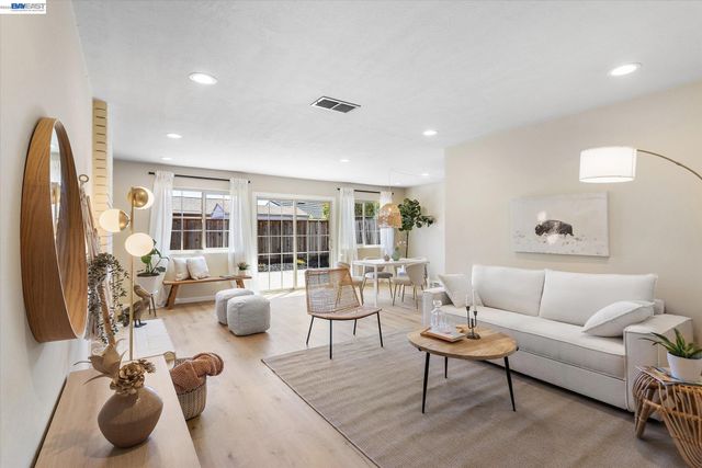 316 Fair Haven Rd, Alameda, CA 94501