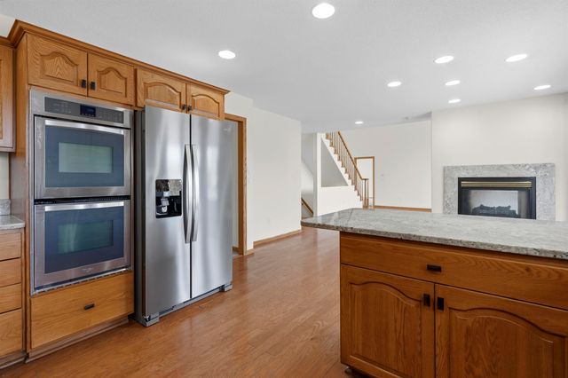 1005 15th Ave SE, Minot, ND 58701