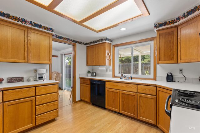 1639 N Interlachen Way, Meridian, ID 83646