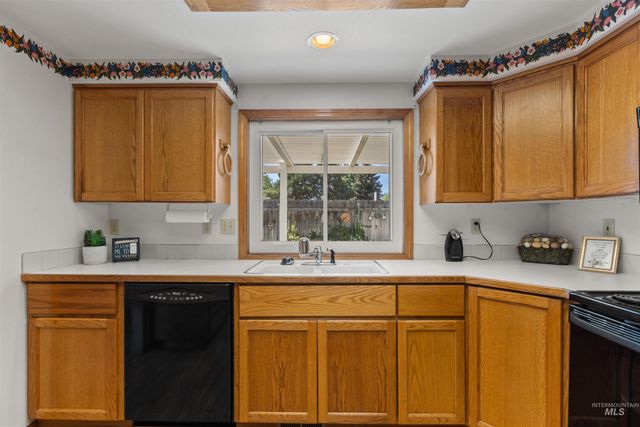 1639 N Interlachen Way, Meridian, ID 83646
