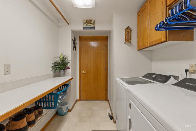 1639 N Interlachen Way, Meridian, ID 83646