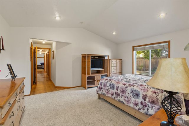 1639 N Interlachen Way, Meridian, ID 83646