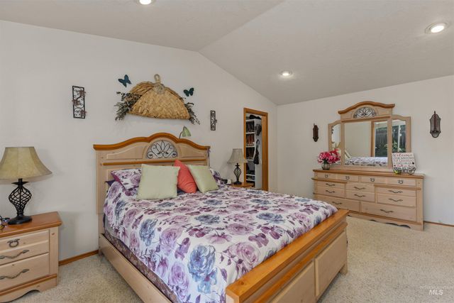 1639 N Interlachen Way, Meridian, ID 83646