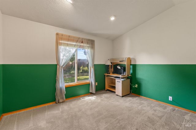 1639 N Interlachen Way, Meridian, ID 83646