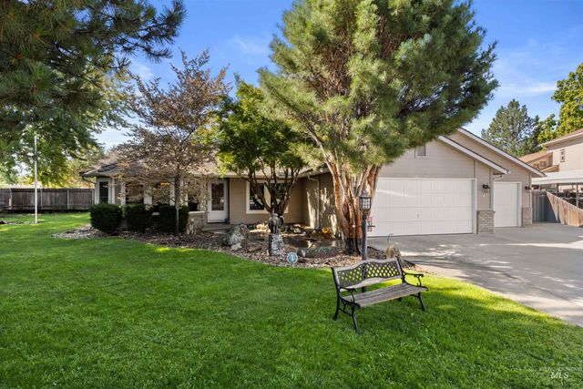 1639 N Interlachen Way, Meridian, ID 83646