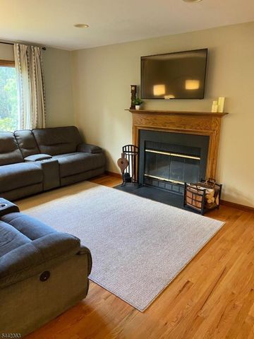 39 Radcliffe Dr, Sparta Twp., NJ 07871