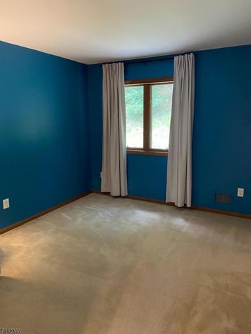 39 Radcliffe Dr, Sparta Twp., NJ 07871