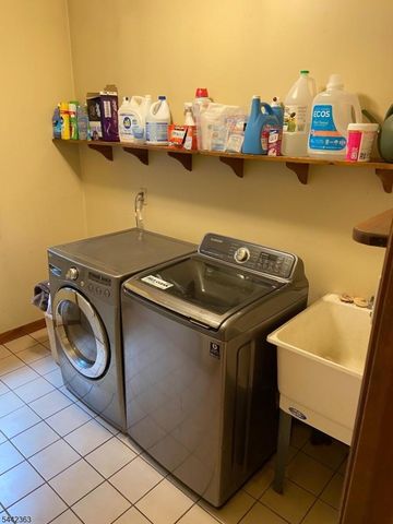 39 Radcliffe Dr, Sparta Twp., NJ 07871