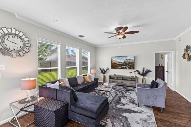 2701 Shallow Falls Court, Pearland, TX 77584