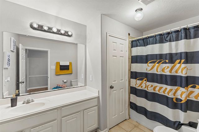 2701 Shallow Falls Court, Pearland, TX 77584