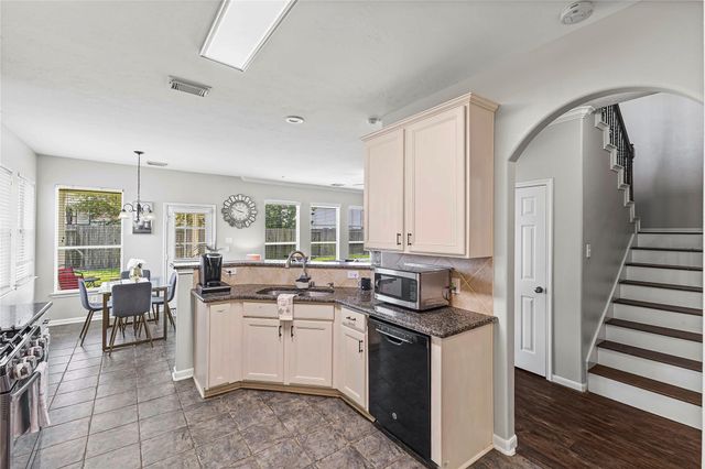 2701 Shallow Falls Court, Pearland, TX 77584