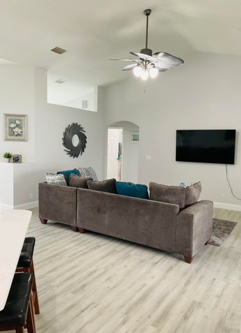 854 SW Paar Drive, Port St. Lucie, Port St Lucie, FL 34953