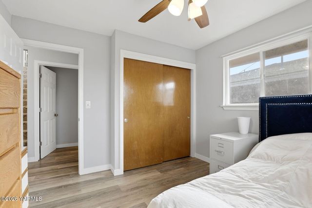 609 N 38th St, Yakima, WA 98901