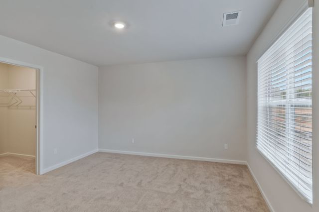 1019 Biscayne St, White House, TN 37188