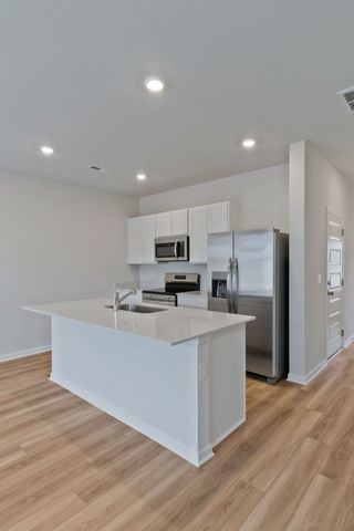 1019 Biscayne St, White House, TN 37188