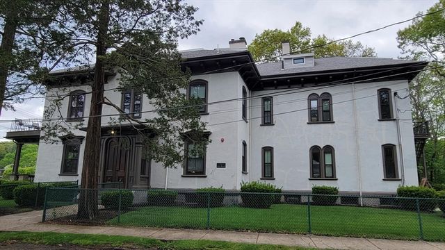 73 Elm Road 4, Newton, MA 02460