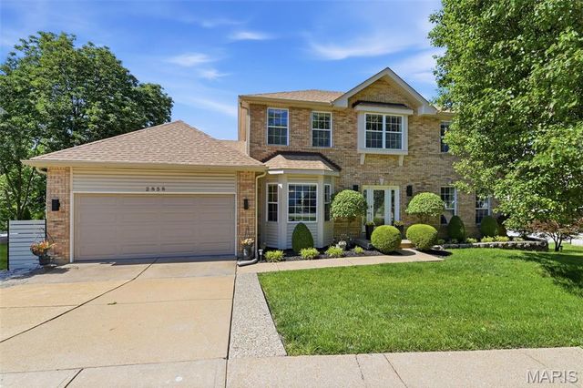 2858 Championship Boulevard, Oakville, MO 63129