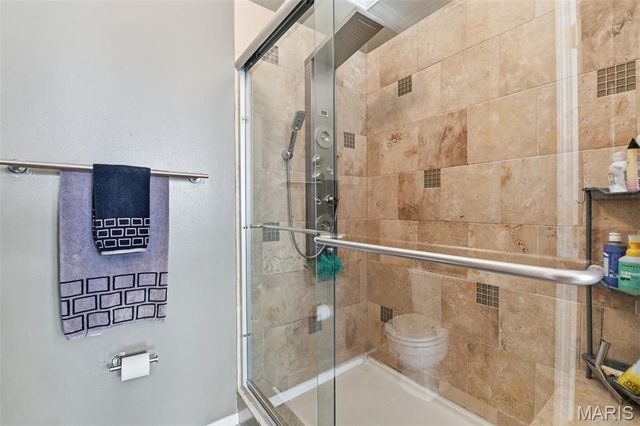 2858 Championship Boulevard, Oakville, MO 63129