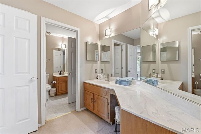 2858 Championship Boulevard, Oakville, MO 63129