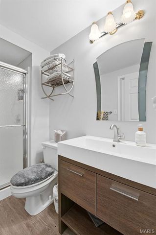 2858 Championship Boulevard, Oakville, MO 63129