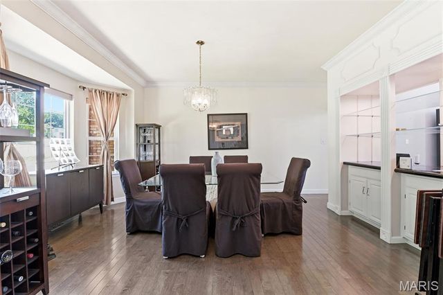 2858 Championship Boulevard, Oakville, MO 63129