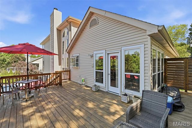 2858 Championship Boulevard, Oakville, MO 63129