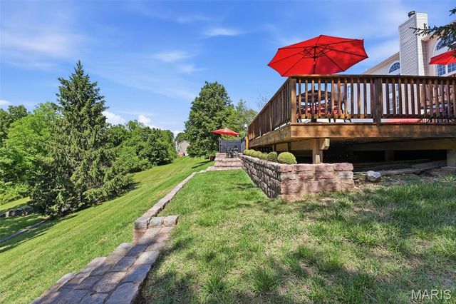 2858 Championship Boulevard, Oakville, MO 63129