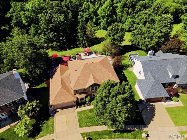 2858 Championship Boulevard, Oakville, MO 63129