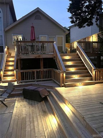 2858 Championship Boulevard, Oakville, MO 63129