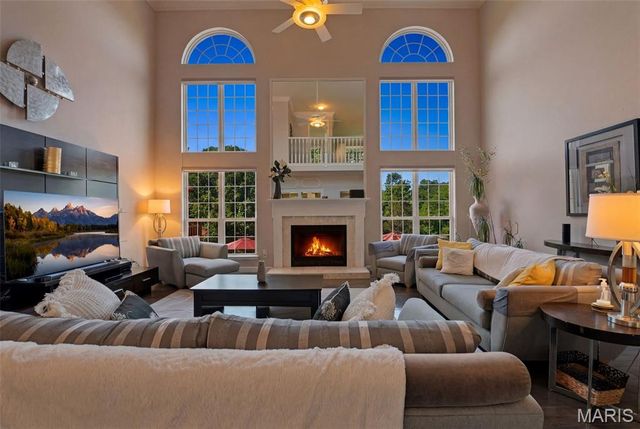 2858 Championship Boulevard, Oakville, MO 63129