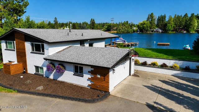 9509 W Driftwood DR, Coeur d'Alene, ID 83814