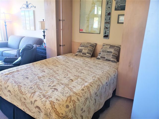 26 Brookharbor, Manistee, MI 49660