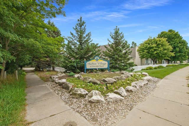 26 Brookharbor, Manistee, MI 49660