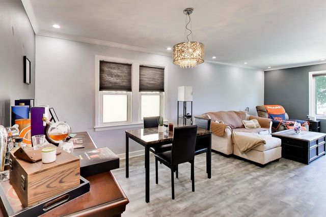 5016 N Mango Avenue 2, Chicago, IL 60630