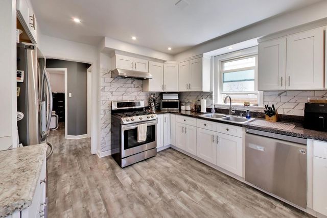 5016 N Mango Avenue 2, Chicago, IL 60630