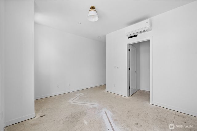 1825 E Pine Street, Seattle, WA 98122