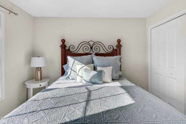 150 Paddock Circle, Rotterdam, NY 12306