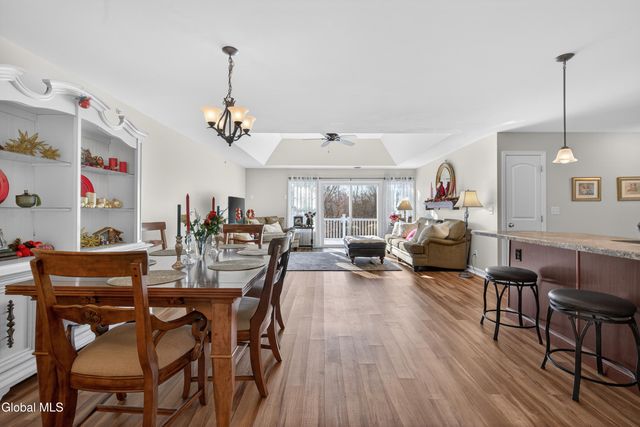 150 Paddock Circle, Rotterdam, NY 12306