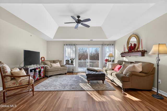 150 Paddock Circle, Rotterdam, NY 12306