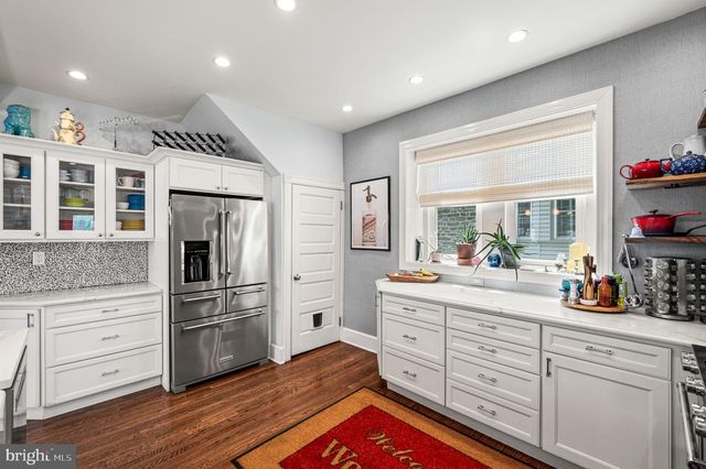 217 WAYNE AVE, Narberth, PA 19072