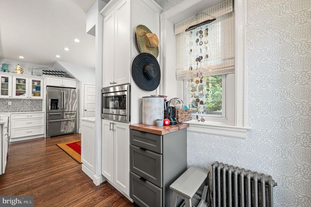 217 WAYNE AVE, Narberth, PA 19072