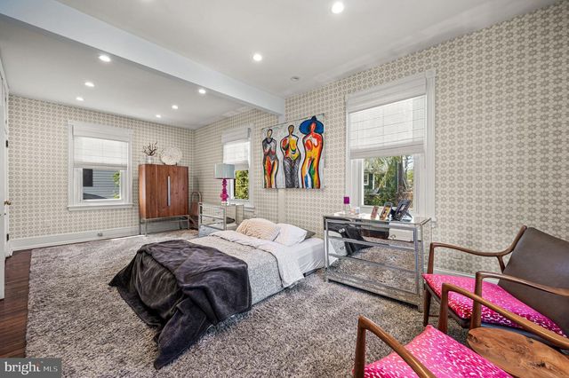 217 WAYNE AVE, Narberth, PA 19072