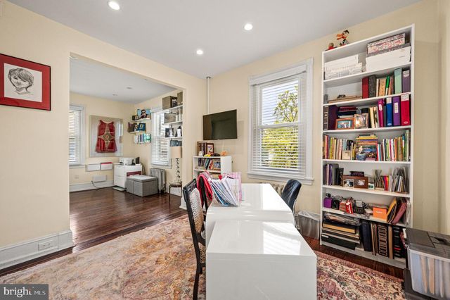 217 WAYNE AVE, Narberth, PA 19072